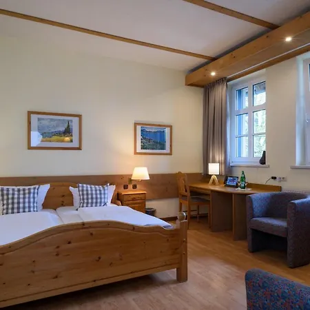 Zum Harzer Hotel 3*