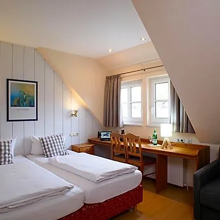 Zum Harzer Hotel 3*